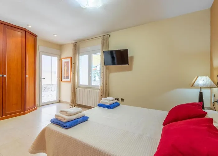 Casa Segaria Con Piscina Privada Y Jardin En シャレー